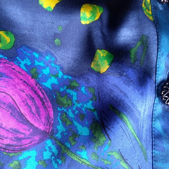 Beautiful Cardigan St John Collection by Marie Grey - Picture 7 of 10